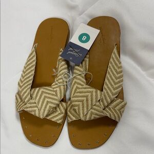 Universal Thread Chevron Tan Sandals size 8 Target NWT